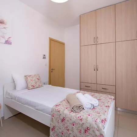 Casa Magnolia - Spacious In Heart Of Akrotiri La Canea