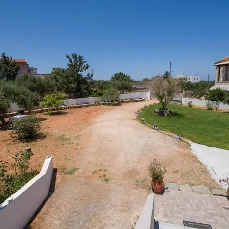 Dom wakacyjny Casa Magnolia - Spacious In Heart Of Akrotiri Chania (Crete)