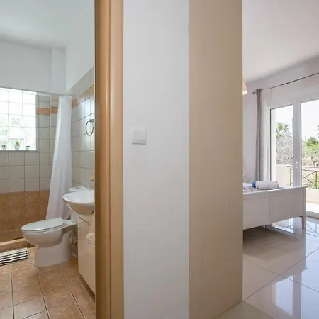 Casa Magnolia - Spacious In Heart Of Akrotiri Semesterbostad
