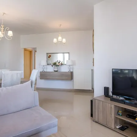 Casa Magnolia - Spacious In Heart Of Akrotiri Semesterbostad